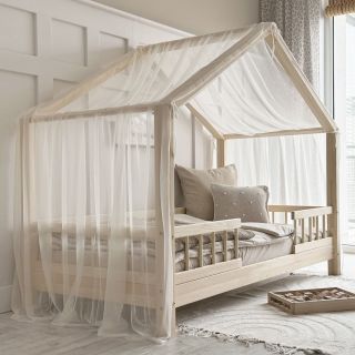Představujeme vám nové domečkové postele a k nim krásný doplněk v podobě tylových nebes, které dokonale podtrhnou vzhled...